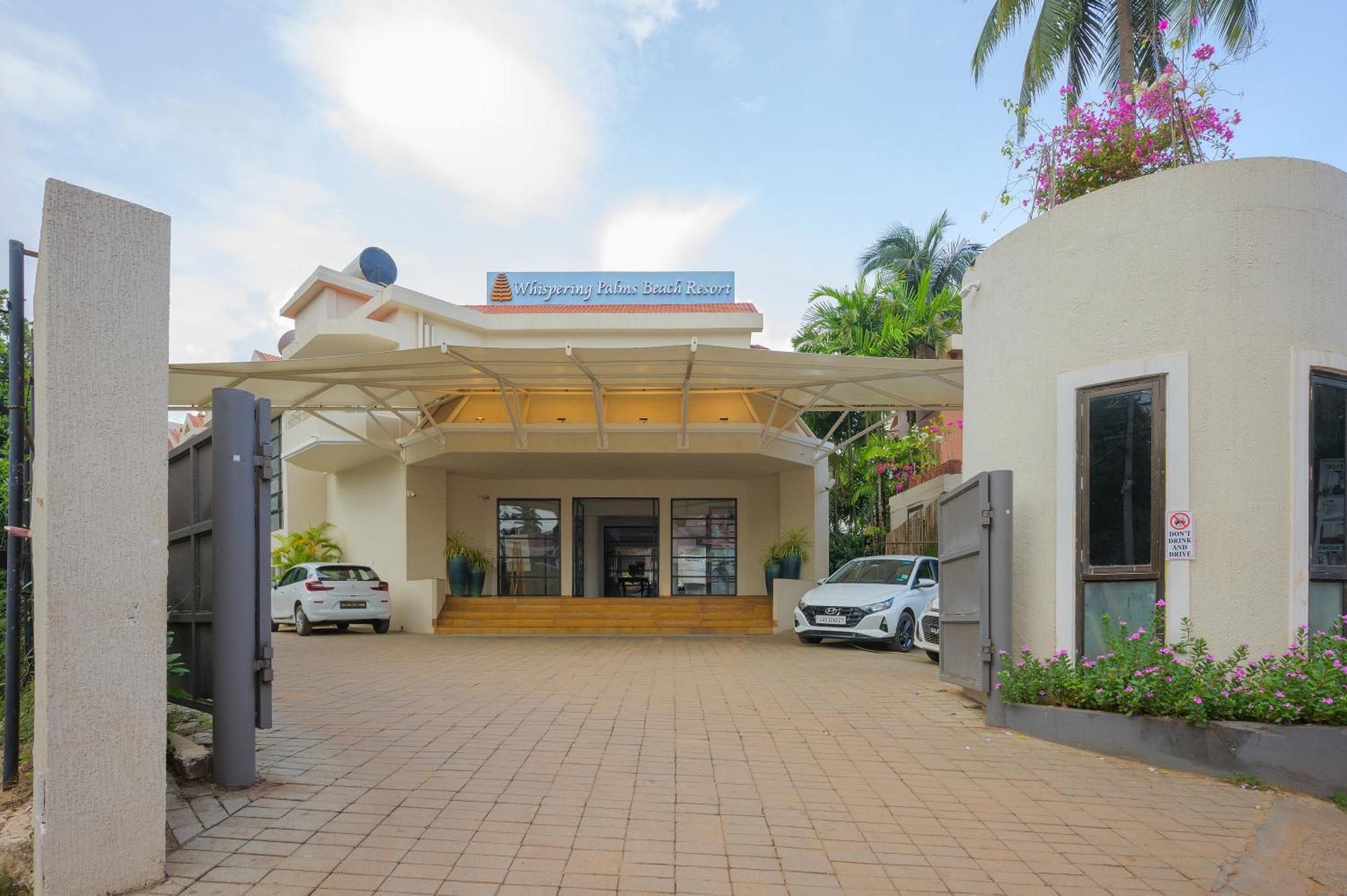 Whispering Palms Beach Resort Candolim Eksteriør bilde