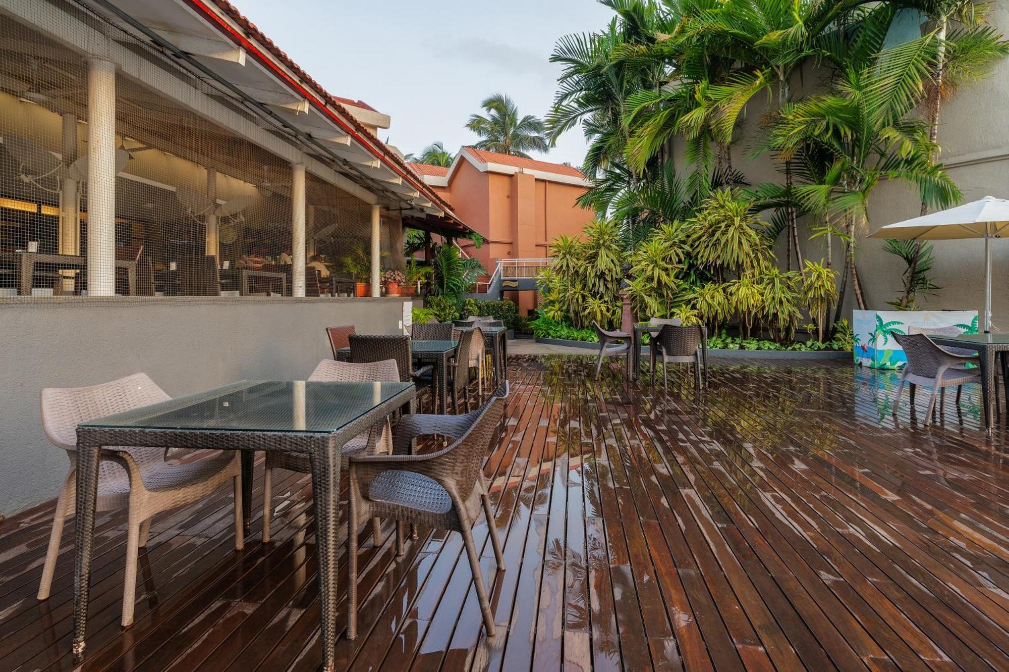 Whispering Palms Beach Resort Candolim Eksteriør bilde