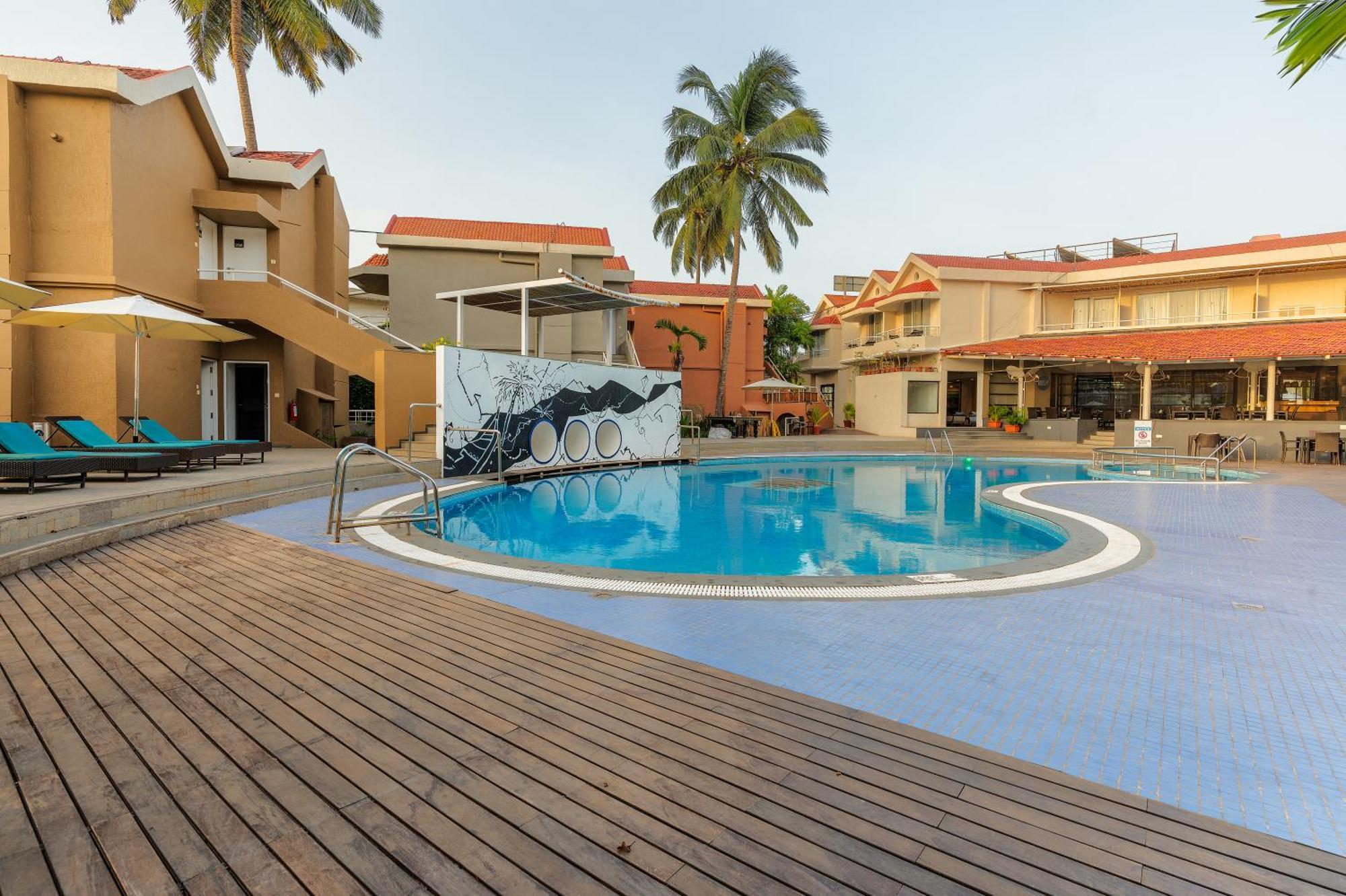 Whispering Palms Beach Resort Candolim Eksteriør bilde
