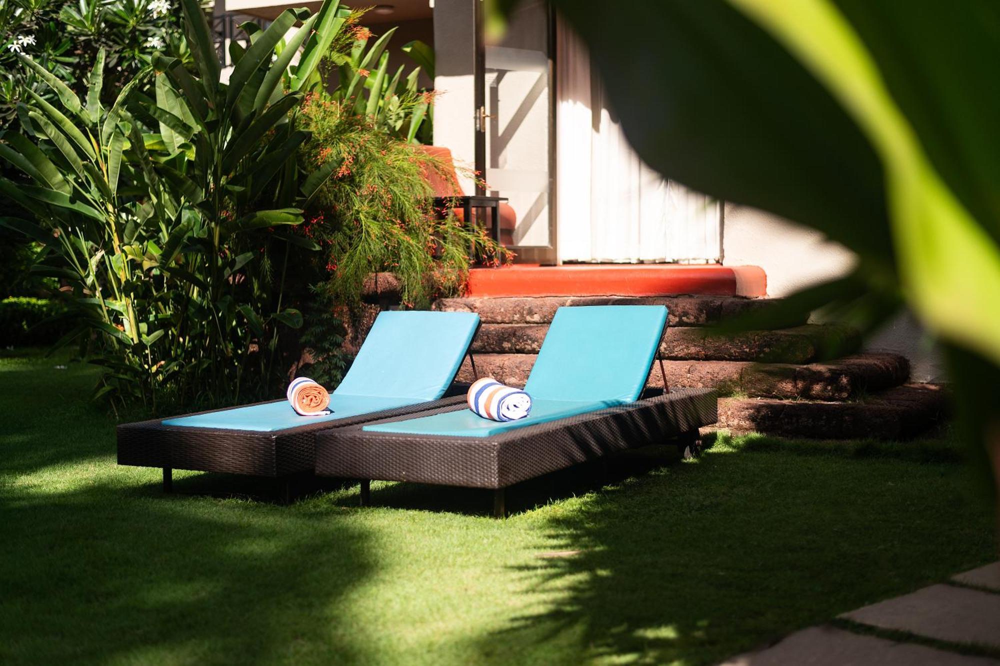 Whispering Palms Beach Resort Candolim Eksteriør bilde