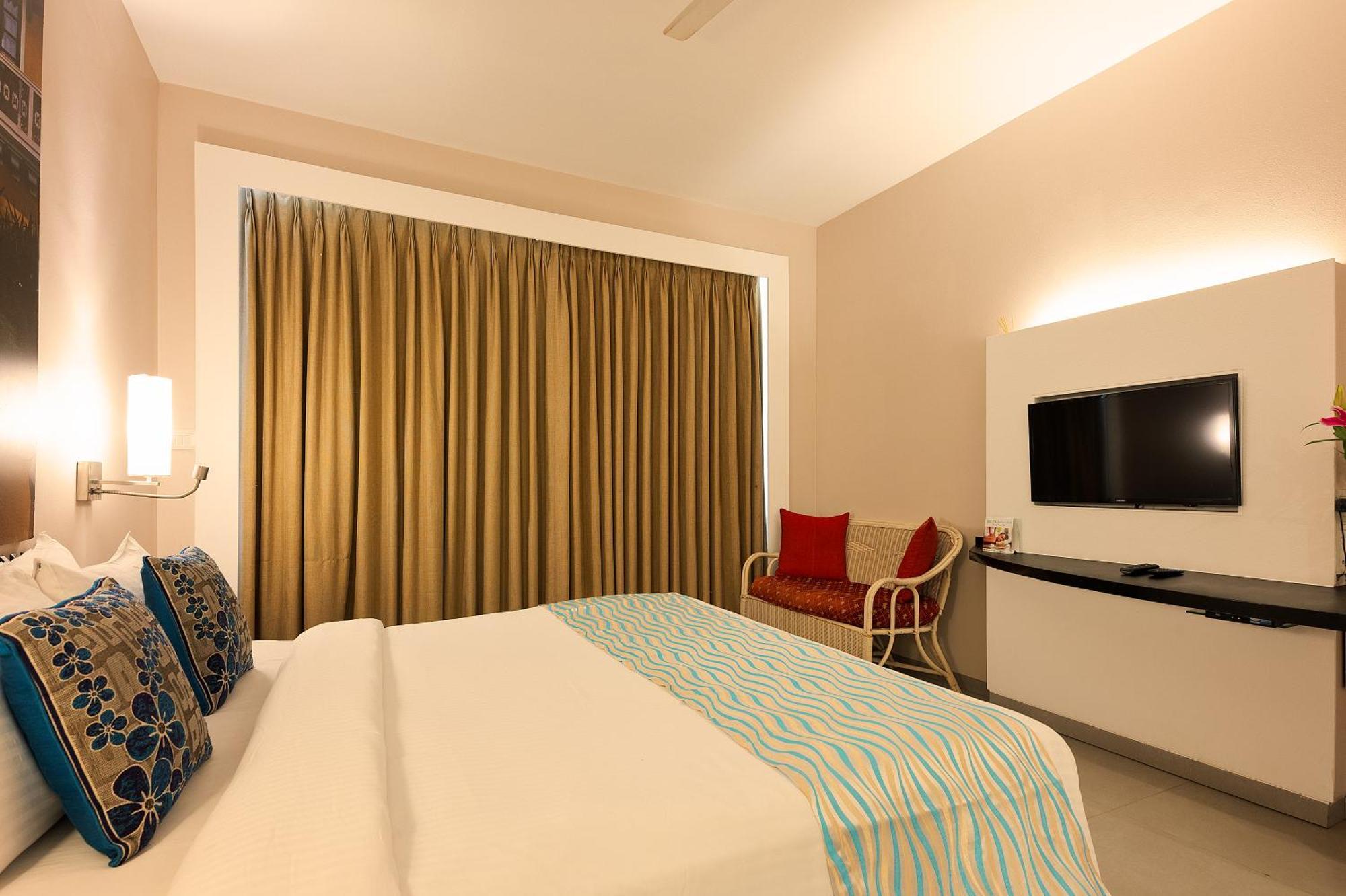 Whispering Palms Beach Resort Candolim Eksteriør bilde