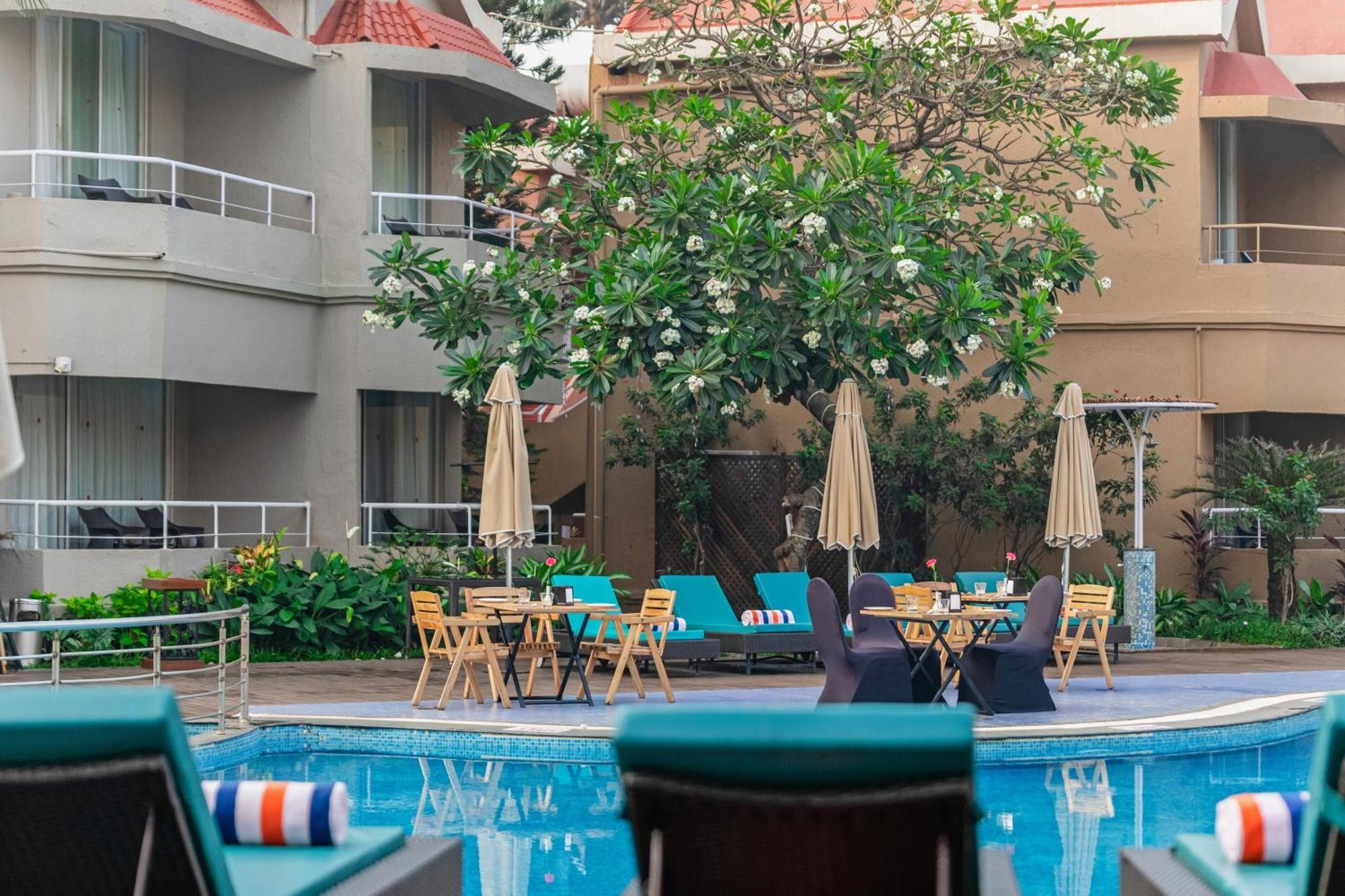 Whispering Palms Beach Resort Candolim Eksteriør bilde