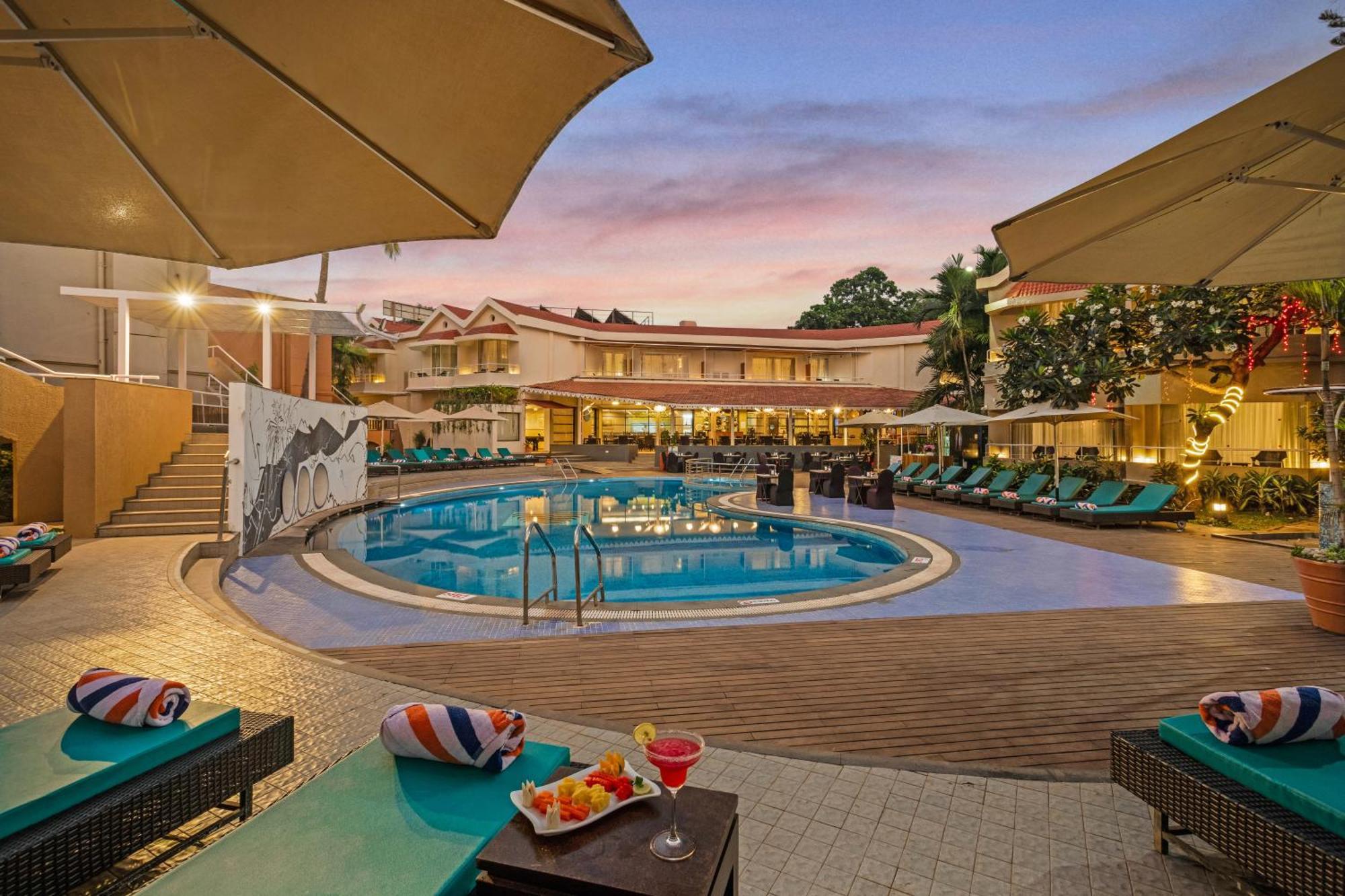 Whispering Palms Beach Resort Candolim Eksteriør bilde