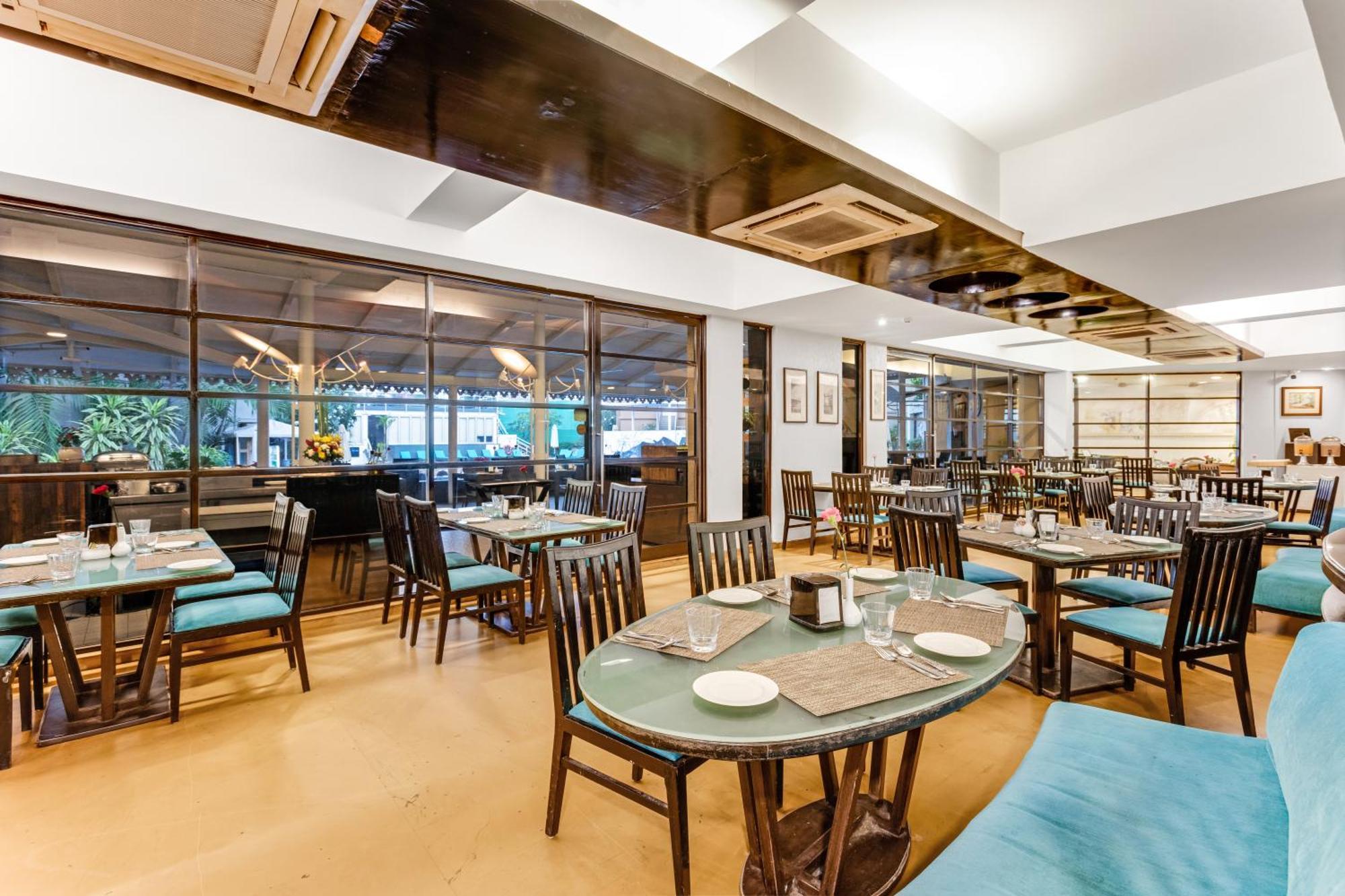 Whispering Palms Beach Resort Candolim Eksteriør bilde