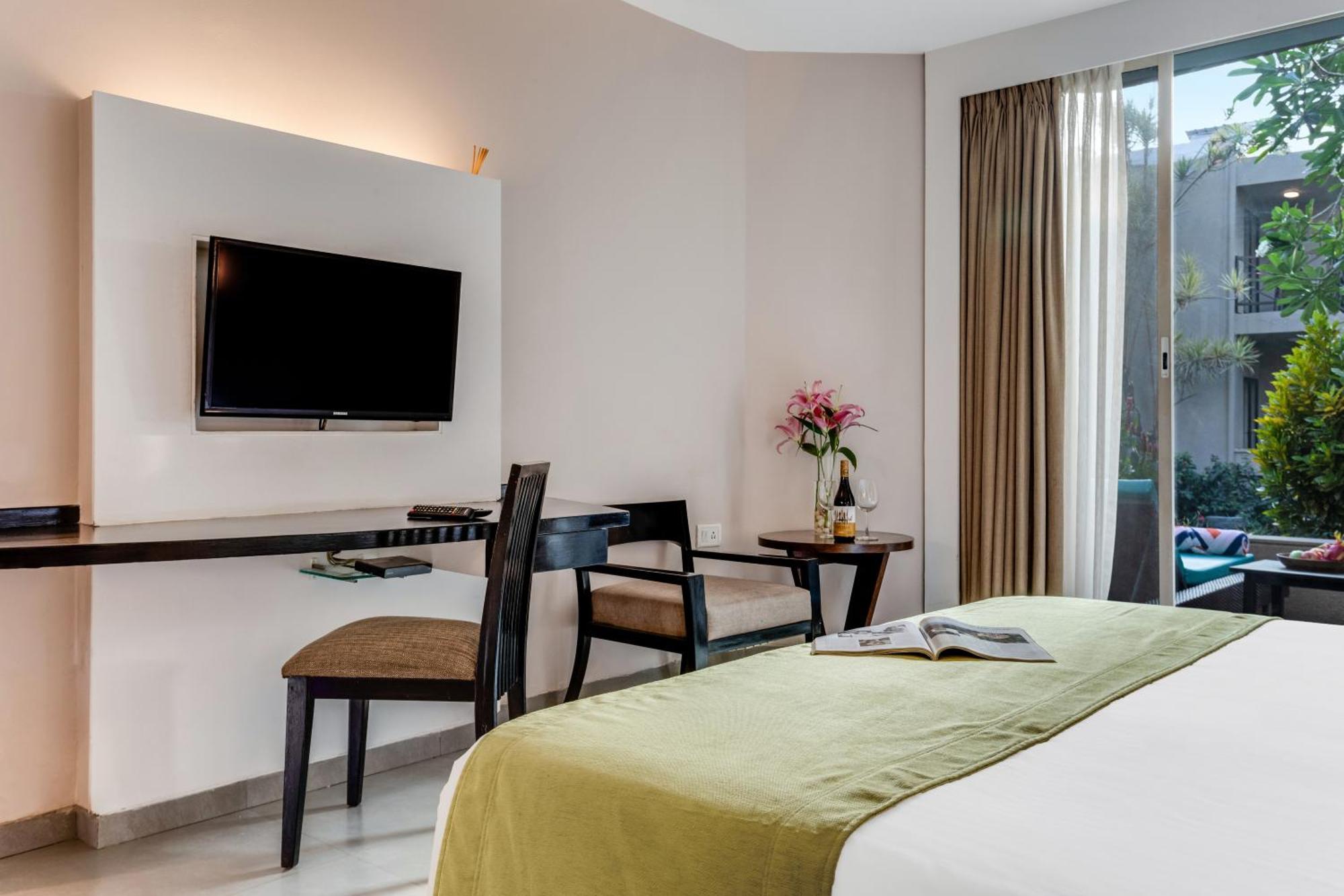 Whispering Palms Beach Resort Candolim Eksteriør bilde